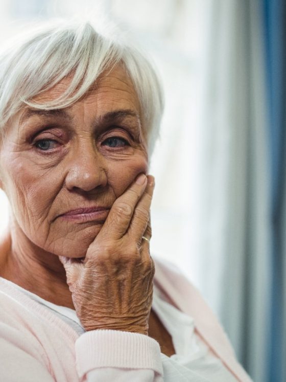 Saiba o que é síndrome do pôr-do-sol em idosos com demência