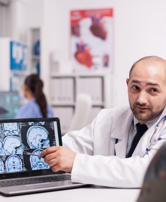 O que é esclerose múltipla